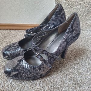 NINE WEST Mary Jane  Snake Print Platform Heels Womens Size 6M
